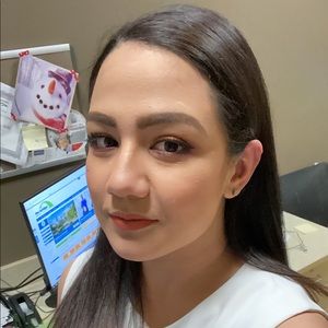 Meet your Posher, Khadija